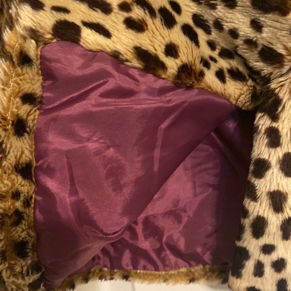 American Rag faux leopard coat - Picture 4 of 9